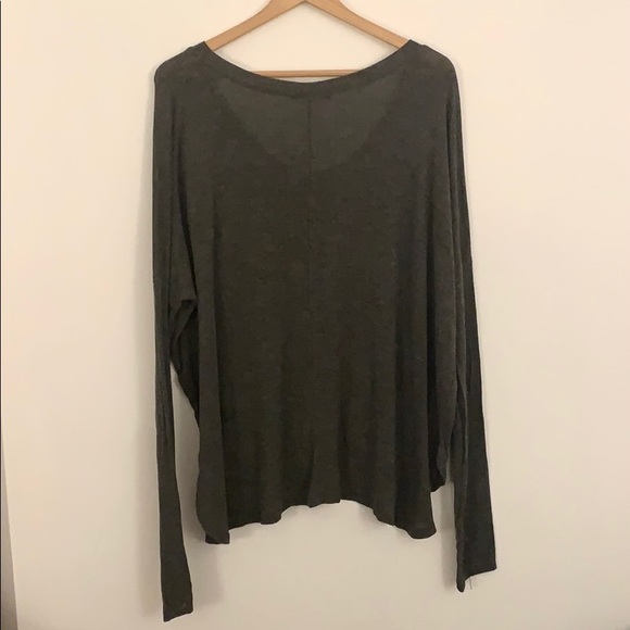 Brandy Melville Gray V-Neck Long Sleeve Top - Picture 8 of 11